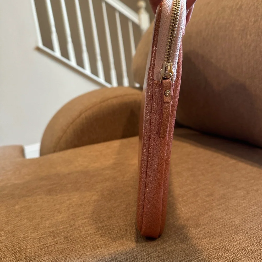 Gorgeous Sparkling Kate Spade Computer Case in Rose Gold💖 Excellent Condition!